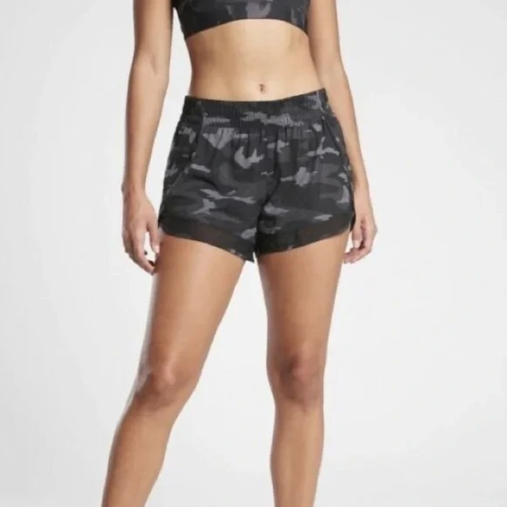 Athleta Racer Run Shorts Womens M Black Camo 4" Mesh Lined Running Athletic